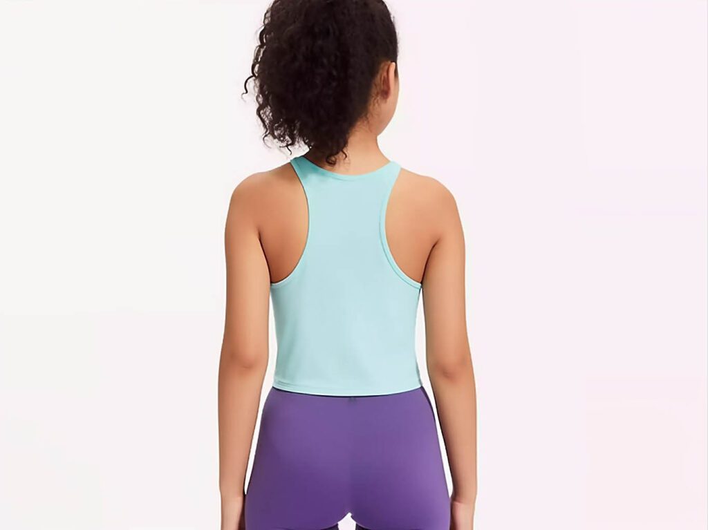 Popular for its clean design and comfortable cut, the racerback vest is ideal for casual everyday wear. This type of vest usually has a looser fit and is suitable for a variety of casual occasions.